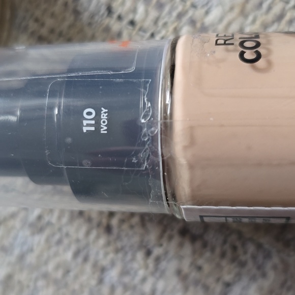 REVLON BRAND WOMEN'S COLORSTAY LONGWEAR MAKEUP FOUNDATION #110 IVORY BUNDLE-3 - Picture 7 of 8